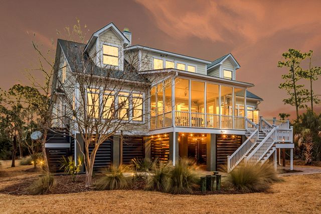 1924 Shields Lane, Mount Pleasant, SC 29466