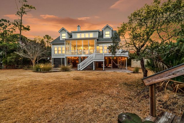 1924 Shields Lane, Mount Pleasant, SC 29466