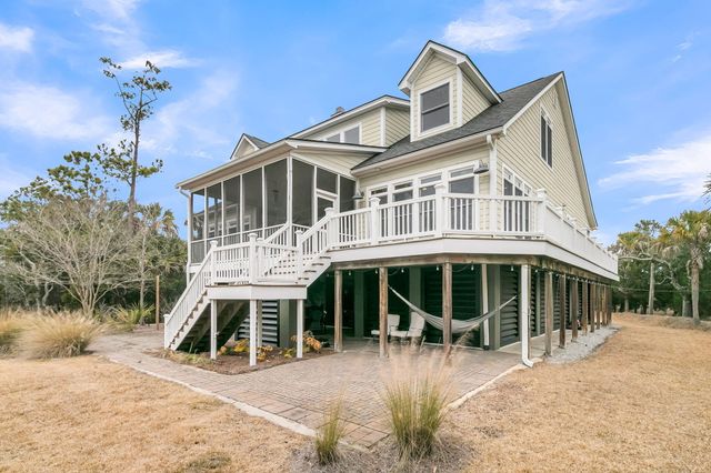 1924 Shields Lane, Mount Pleasant, SC 29466