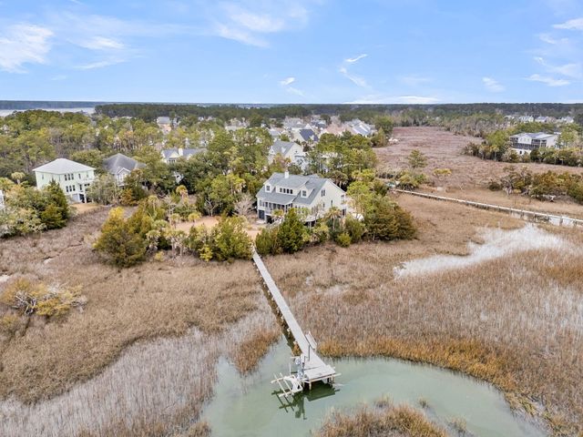 1924 Shields Lane, Mount Pleasant, SC 29466