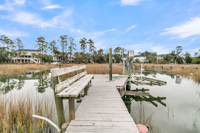 1924 Shields Lane, Mount Pleasant, SC 29466