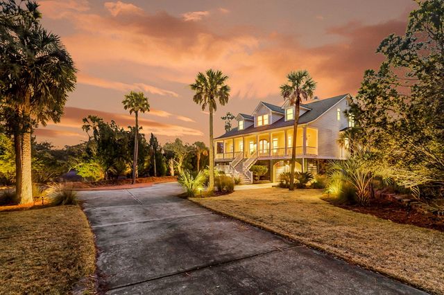 1924 Shields Lane, Mount Pleasant, SC 29466