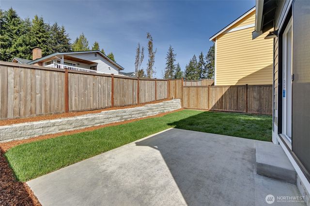 5077 NW Cedarside Loop, Silverdale, WA 98383