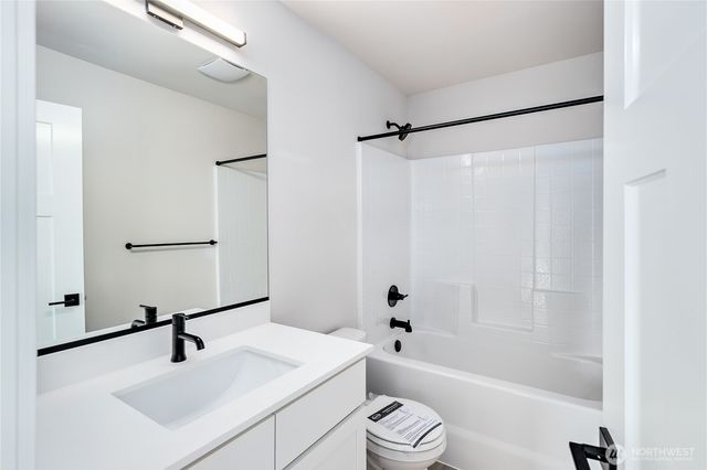 5077 NW Cedarside Loop, Silverdale, WA 98383