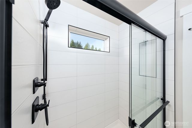 5077 NW Cedarside Loop, Silverdale, WA 98383