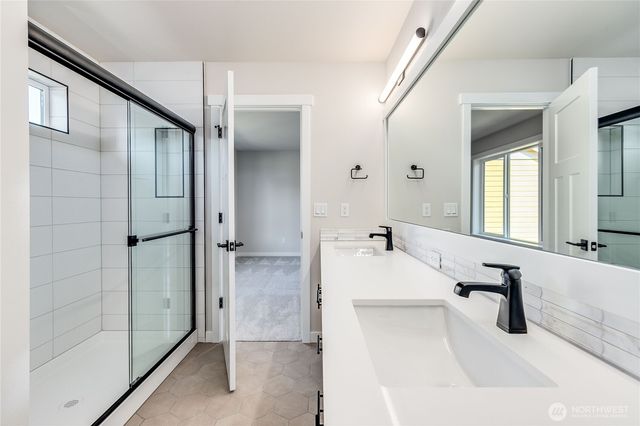 5077 NW Cedarside Loop, Silverdale, WA 98383