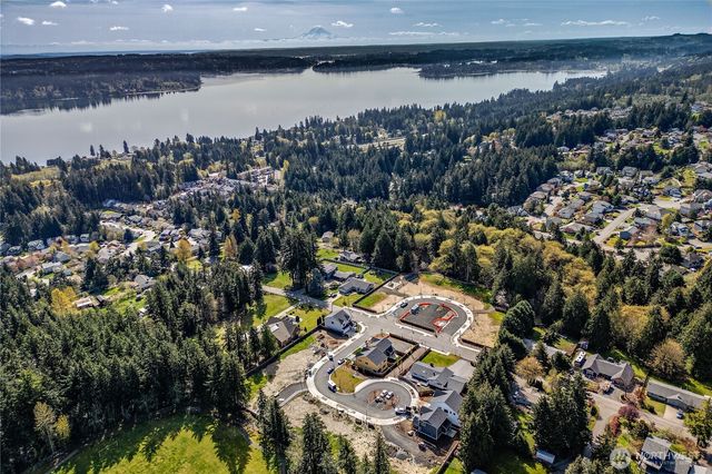 5077 NW Cedarside Loop, Silverdale, WA 98383