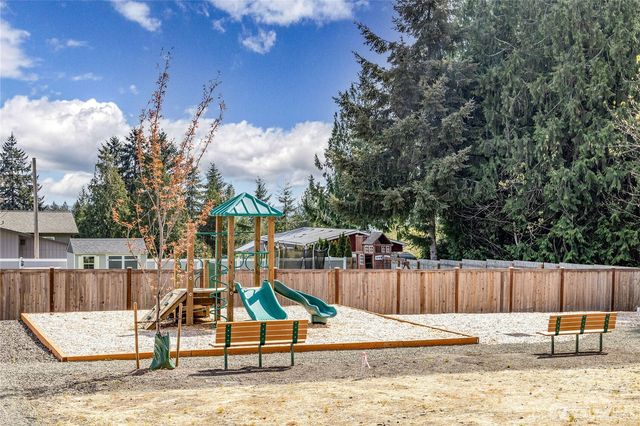 5077 NW Cedarside Loop, Silverdale, WA 98383