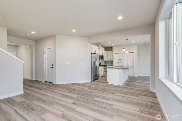 5077 NW Cedarside Loop, Silverdale, WA 98383