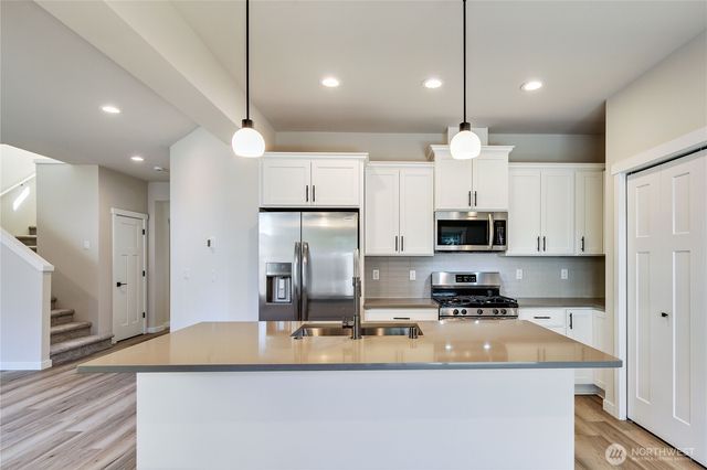 5077 NW Cedarside Loop, Silverdale, WA 98383