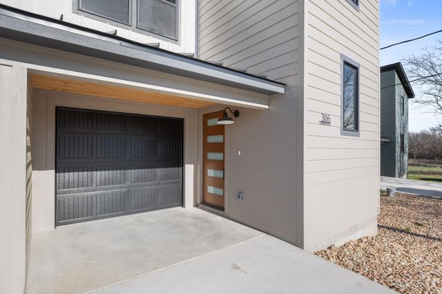 306 S Avenue P Ave B, Marble Falls, TX 78654