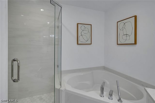 2165 Arielle DR 1602, Naples, FL 34109