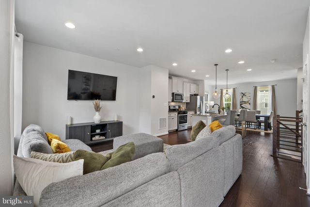 630 CROSS CHASE DR, Millersville, MD 21108