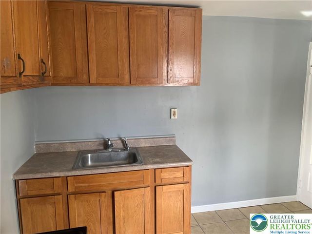 914 North Mohr Street, Allentown City, PA 18102