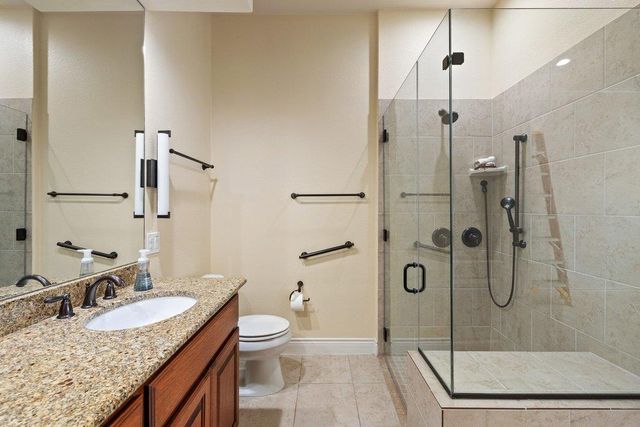 108 Rivalto CIR 2, Lakeway, TX 78734