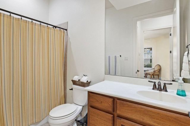 108 Rivalto CIR 2, Lakeway, TX 78734