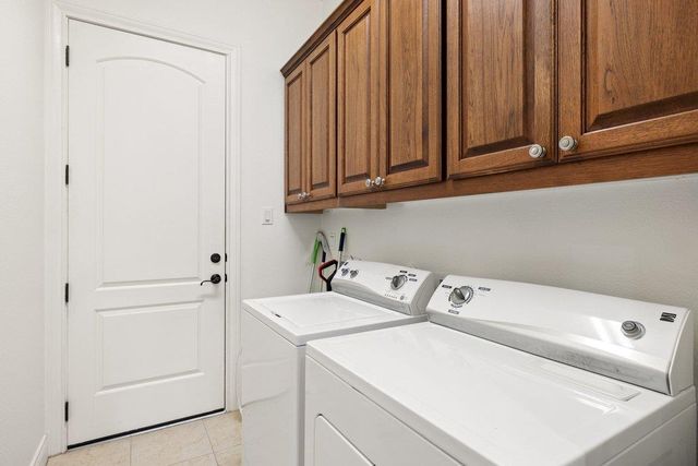 108 Rivalto CIR 2, Lakeway, TX 78734