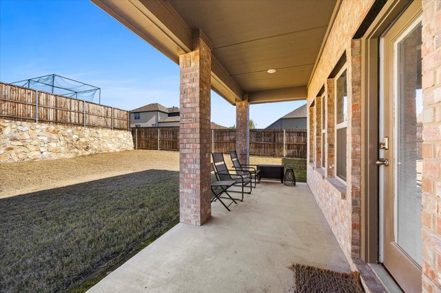 602 Royal Pine Drive, Fate, TX 75087