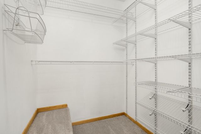 2210 Ranchview Lane N 120, Plymouth, MN 55447