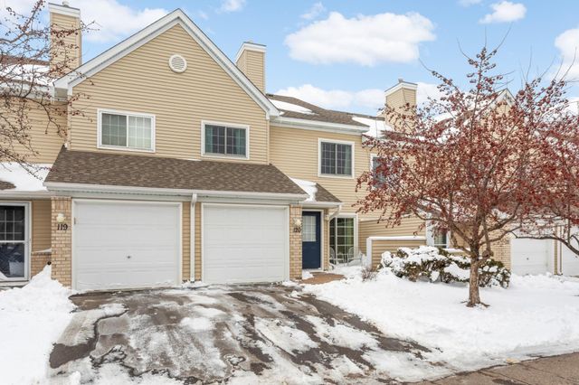 2210 Ranchview Lane N 120, Plymouth, MN 55447