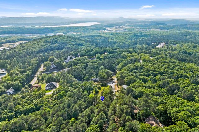 7205 Westwind Drive, Maumelle, AR 72113