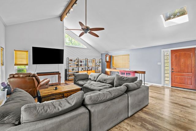 7205 Westwind Drive, Maumelle, AR 72113