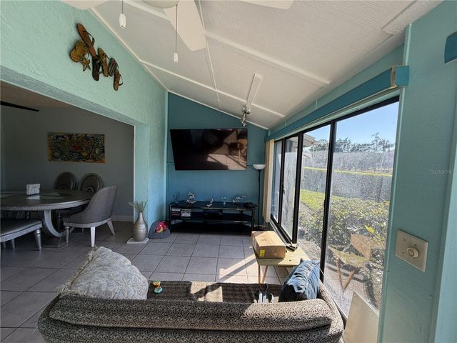 8414 17TH STREET N, St Petersburg, FL 33702