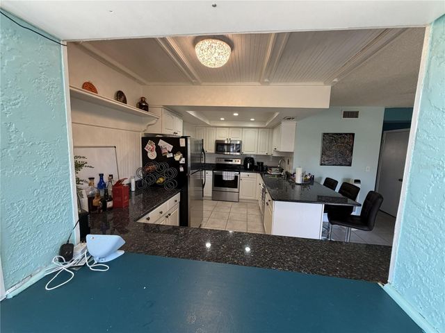 8414 17TH STREET N, St Petersburg, FL 33702