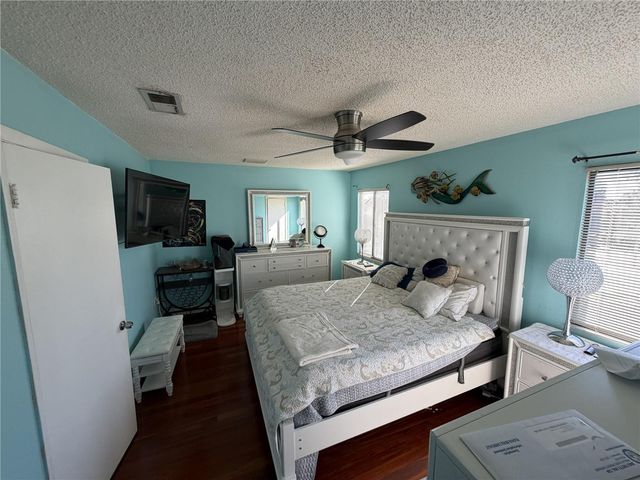 8414 17TH STREET N, St Petersburg, FL 33702