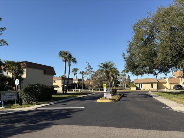 8414 17TH STREET N, St Petersburg, FL 33702