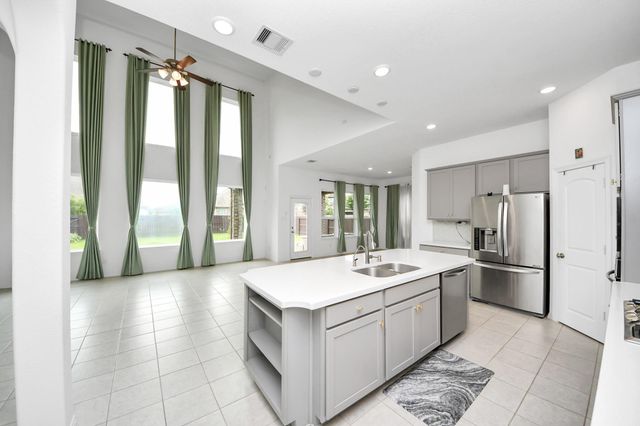 2210 Captain Davis Drive, Richmond, TX 77469