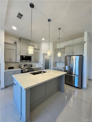 1207 E Danielle Avenue, Pharr, TX 78577