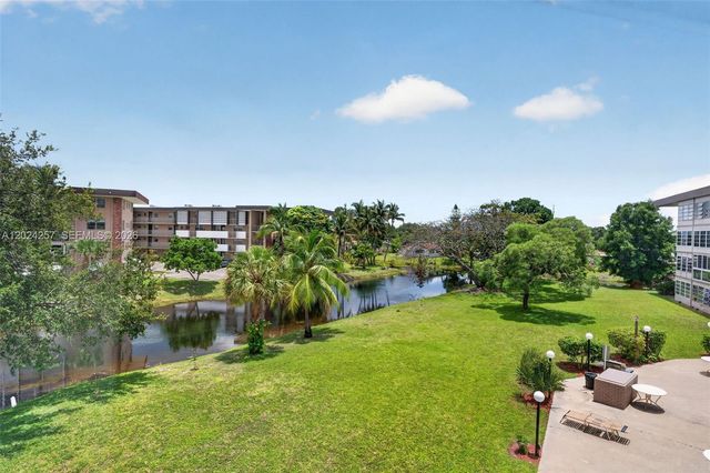 2800 NW 47th Ter 303B, Lauderdale Lakes, FL 33313