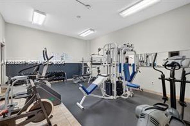 2800 NW 47th Ter 303B, Lauderdale Lakes, FL 33313