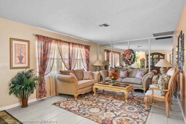 609 Holly Drive, Sebring, FL 33876