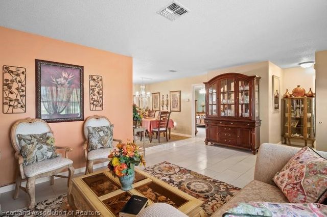 609 Holly Drive, Sebring, FL 33876