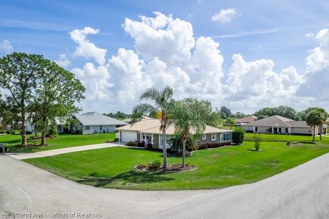 609 Holly Drive, Sebring, FL 33876