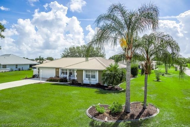 609 Holly Drive, Sebring, FL 33876
