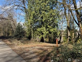 20109 SE Petrovitsky Road, Maple Valley, WA 98038
