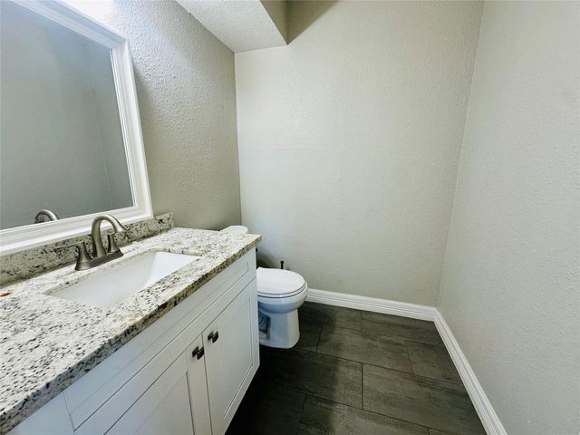 20257 Highway 35, Sweeny, TX 77480