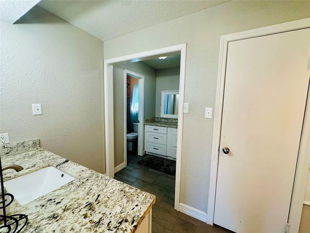 20257 Highway 35, Sweeny, TX 77480