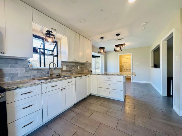 20257 Highway 35, Sweeny, TX 77480