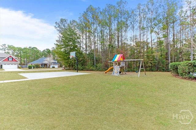 15 Roundstone Way, Richmond Hill, GA 31324