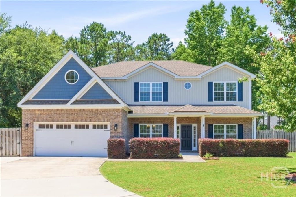 Image 1 of property listing at 15 Roundstone Way, Richmond Hill, GA 31324
