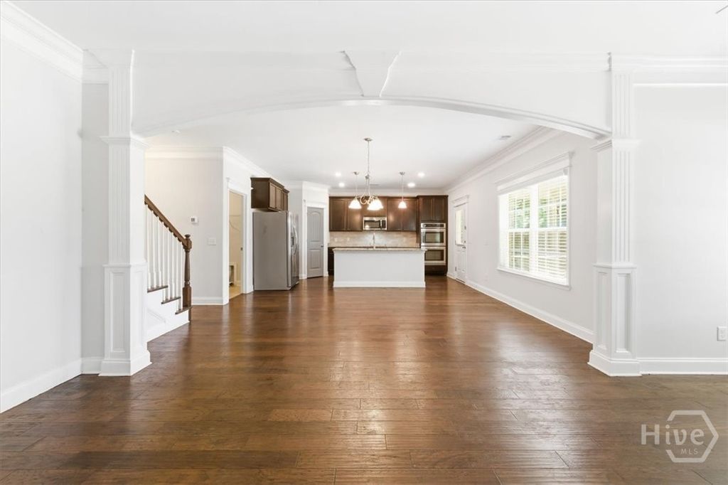 Image 11 of property listing at 15 Roundstone Way, Richmond Hill, GA 31324