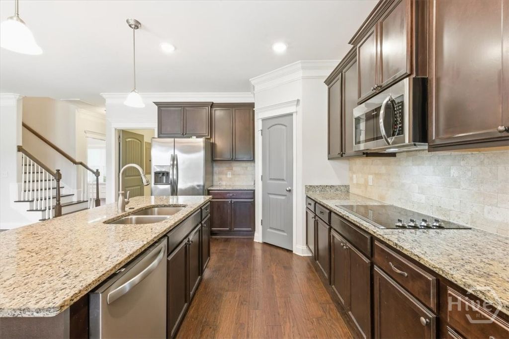 Image 16 of property listing at 15 Roundstone Way, Richmond Hill, GA 31324
