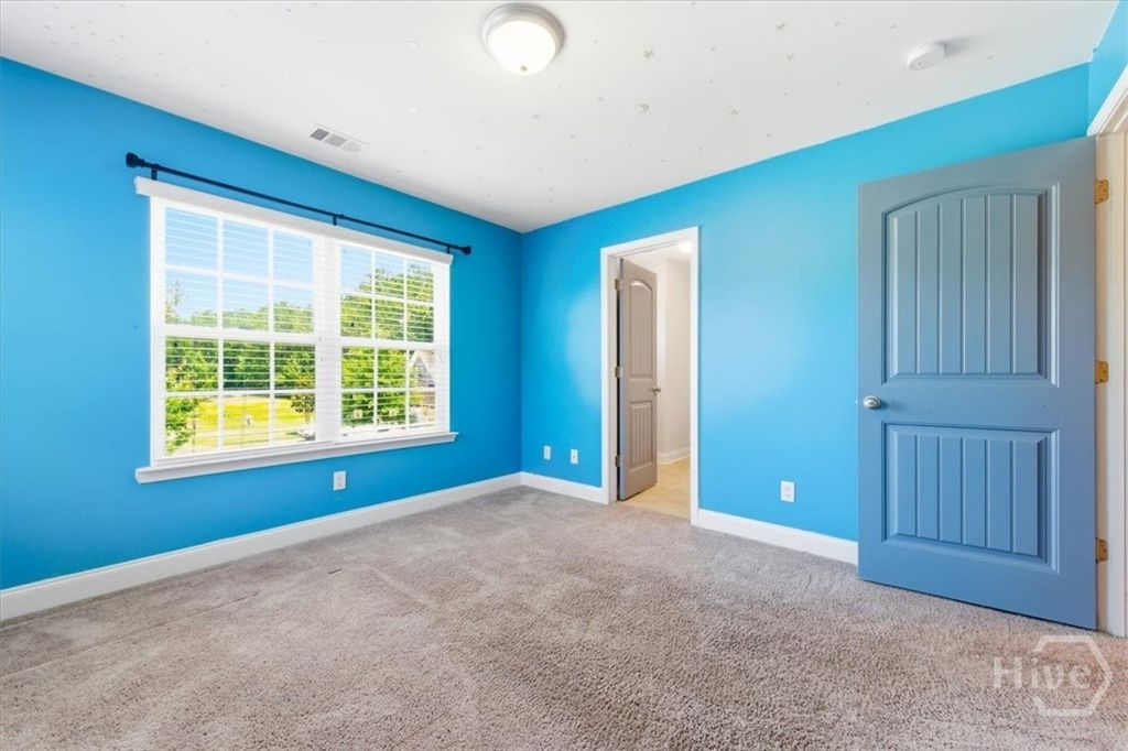 Image 20 of property listing at 15 Roundstone Way, Richmond Hill, GA 31324