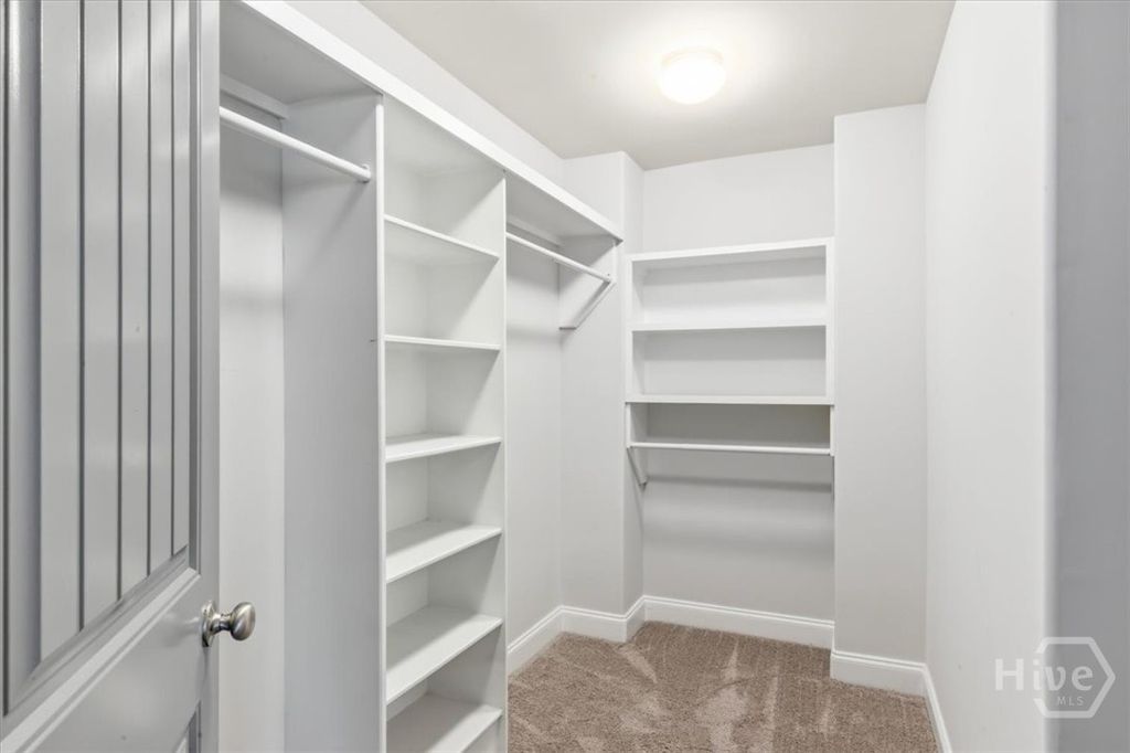 Image 25 of property listing at 15 Roundstone Way, Richmond Hill, GA 31324