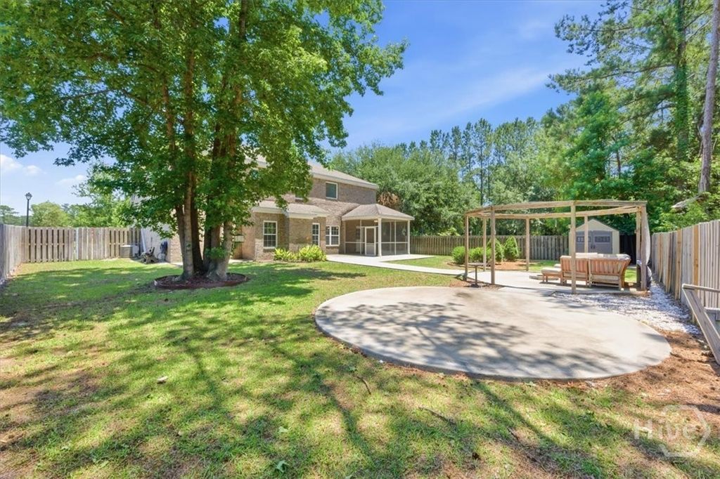 Image 28 of property listing at 15 Roundstone Way, Richmond Hill, GA 31324