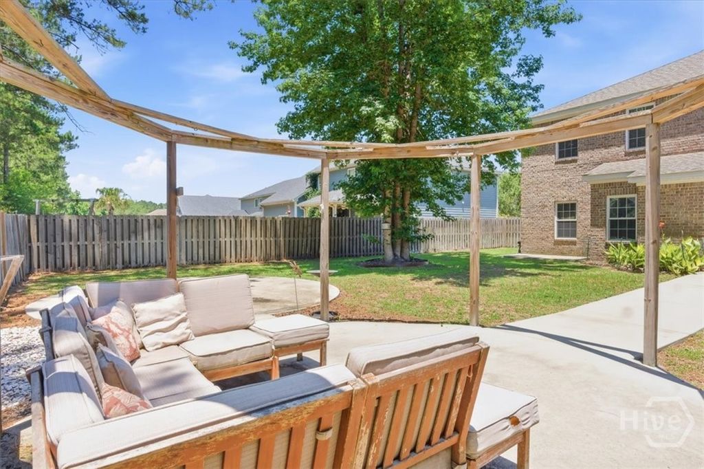 Image 29 of property listing at 15 Roundstone Way, Richmond Hill, GA 31324